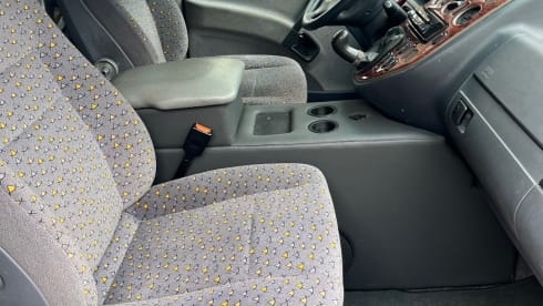 2p Mercedes-Benz campervan from 2001