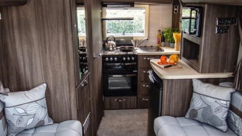 Doris – 2 berth Peugeot boxer Auto-Sleeper.
