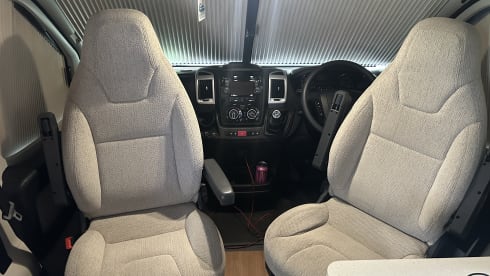 Mr Beaumont – 6 berth Autotrail semi-integrated from 2018