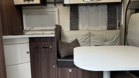 Benimar Tessoro 497 bj:2020  – 4p Benimar Tessoro 497 semi-integrated from 2020 AIRCO in NEW CONDITION!