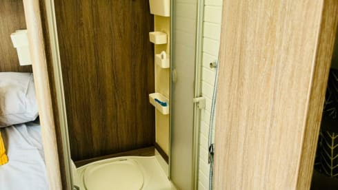 Burt – Off-grid nomad adventure 2016 