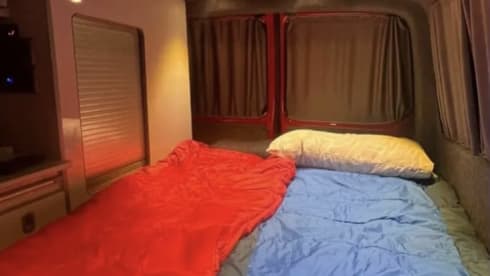 Rocco – 4 berth Volkswagen T6 Transporter campervan 2017