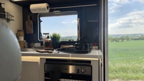 M6 Motorhome Hire Ltd – 6 berth Ford Roller Team Zefiro 675 2022