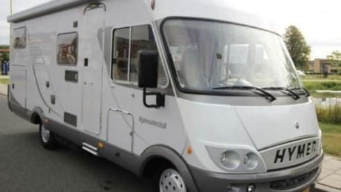 Hymmie – 4 person Hymer integrated from 2007 (air conditioning)