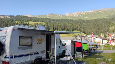Nice 2 person camper