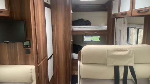 Ourbee – Luxury 6 berth Roller 707 Motorhome ***INSURANCE INCLUDED***