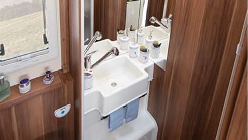 Auto Roller 746 6 Berth Motorhome