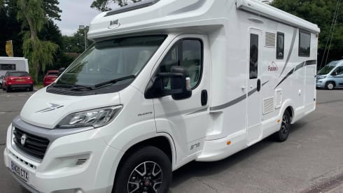 Holistic Moto – 4 berth Fiat semi-integrated from 2020