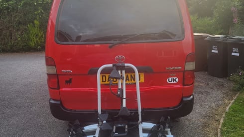 Dan – Toyota Hiace D4D 120 LWB campervan 