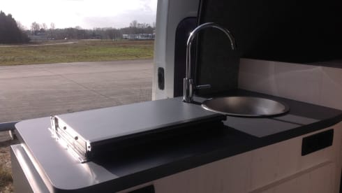 2p Renault Bus Camper from 2013