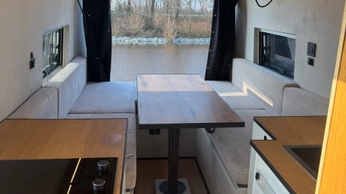 Hugo – Autarker und super ausgestatteter Camper Hugo