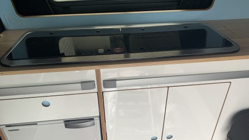 Scarlet The dormobile – Camper Ford a 4 posti letto del 2021