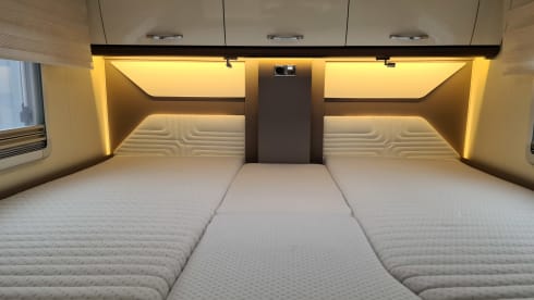 N854ZH – Very luxurious Burstner Lyseo Privilege 728 G length bed | miles free!