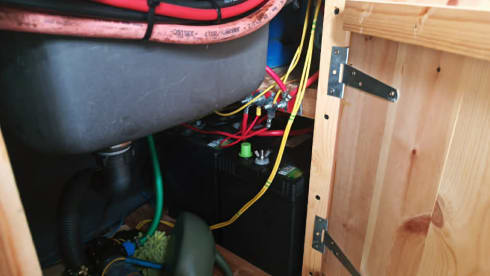 Flash – 3 berth Ford bus from 2013
