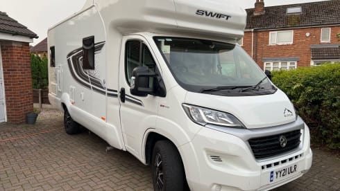 Swift Edge 486 ULT – 2-6 berth Swift EDGE 486 ULT