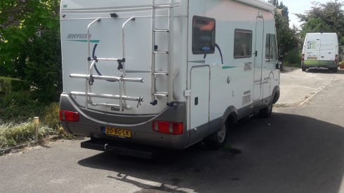 Beautiful 3-person Hymer