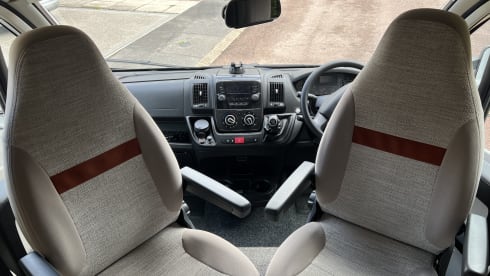 The Tardis – 2 berth Coachbuilt motorhome - Pets Welcome