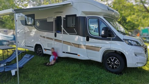 Lokatena – New Benimar Bel Air, semi-integrated with 5 seats and 5 beds