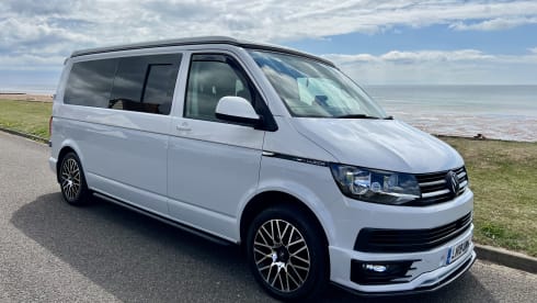 Lucca – 4 berth Volkswagen campervan from 2018