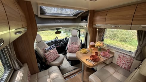 Betty – Immaculate condition 4 Berth Family Motorhome 