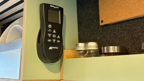 Yeti – 4 berth 2017 Ford Transit Mk8 Off Grid Camper Van