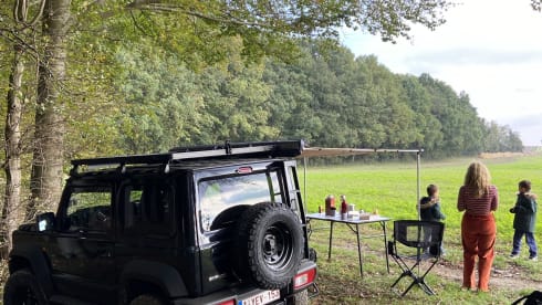 Suzuki Jimny 2p rooftop