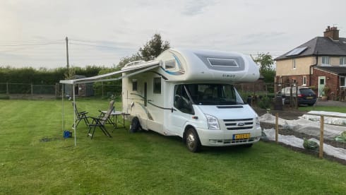 Doe een aanvraag!  – This camper (including rental account) is for sale! 