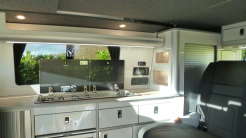 Betsy – Betsy the VW Campervan from 2023 sleeps 4
