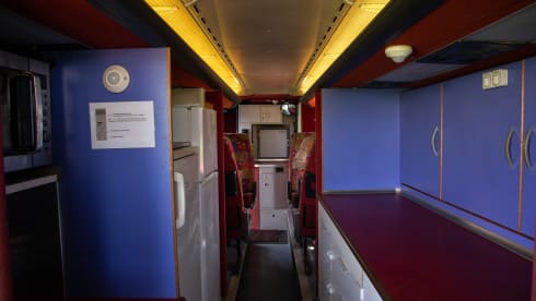 busavonturen – An 8-person touring car camper for your travel adventure