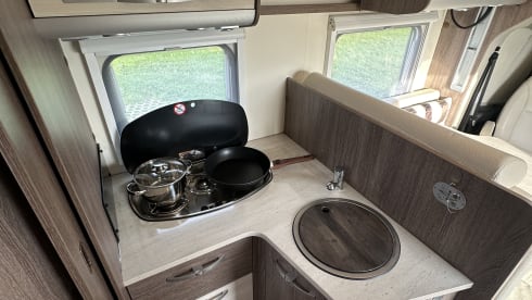 Bürstner Ixeo Time – 4p Bürstner semi-integrated from 2015