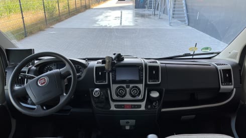 60.000 km – 6p Roller Team alcove uit 2013
