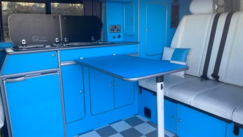Dora – 2 berth Volkswagen bus from 2014