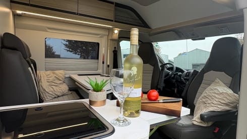 Camp Adventure –  Adria Twin mit zwei Einzelbetten und komplett ausgestattet