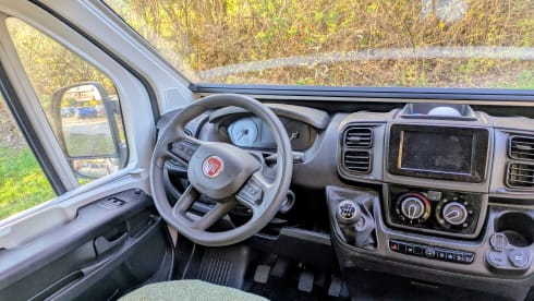 Malik  – 4p Benimar bus uit 2025