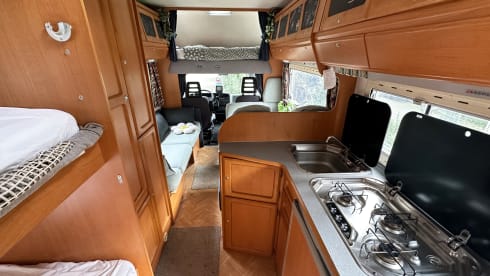 Amigo – 7p Adria Mobil alcove from 2002