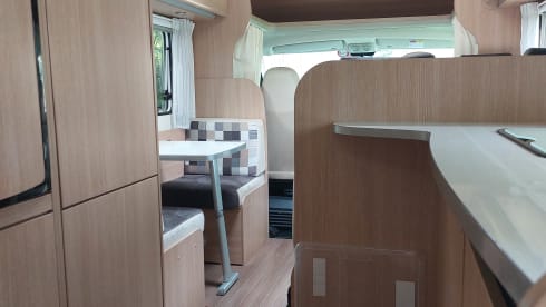Sunlight A72 – Ideal spacious and neat alcove family camper.