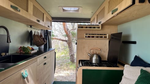 Pistachio - Off Grid - Peugeot Boxer L4H2 