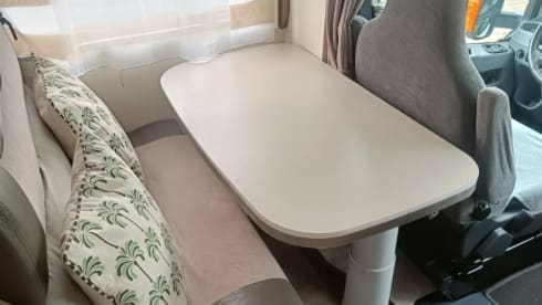 4p Chausson semi-integrated uit 2015