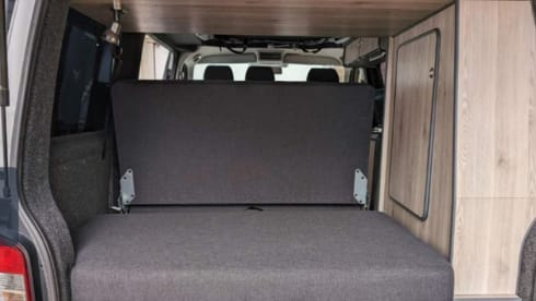 Hamish’s Hame – 2 berth Volkswagen campervan from 2010