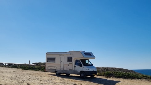 Jankies – Fiat Alcove 1998 🚎 max 5 persons 