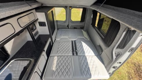 Jonathon – 4 berth Vauxhall campervan from 2018