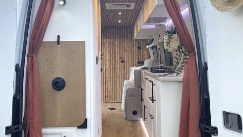 Harlow – A new Luxury Off-grid Camper, Homely and modern