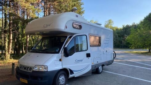 De Comfort Cruiser – Your Own Home on Wheels! Luxurious, Spacious and Reliable Hymer Alcove Camper