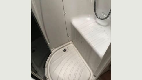 Bryn – 6 berth Ford alcove from 2015