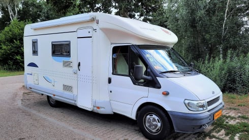 Floortje – Luxury self-sufficient semi-integrated (compact and very complete)