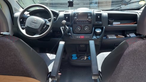 Grigetta  – 2-person campervan from 2018