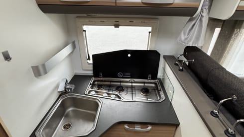 Moon – Fijne Adria camper 5p