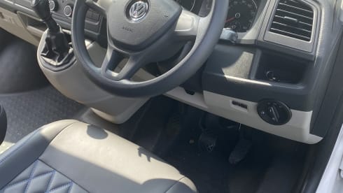 Bobbi-blue – Bobbi-blue VW T6 4 berth 5 seater