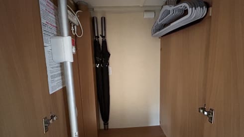 Jeffy – Jeffy – Low-Mileage, Fully Stocked Motorhome, Sleeps 6 Including Insurance!