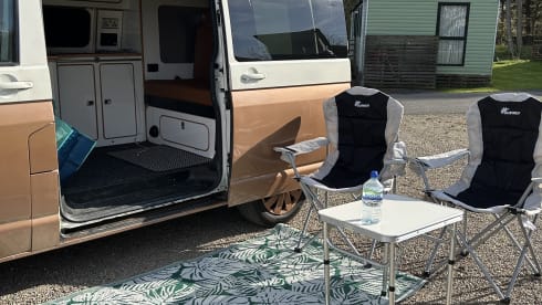 Rosey – 3 berth Volkswagen campervan from 2009